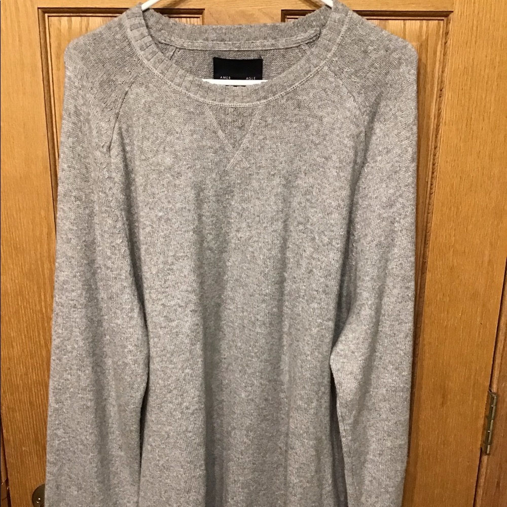 American Eagle Mens gray crew neck sweater XL